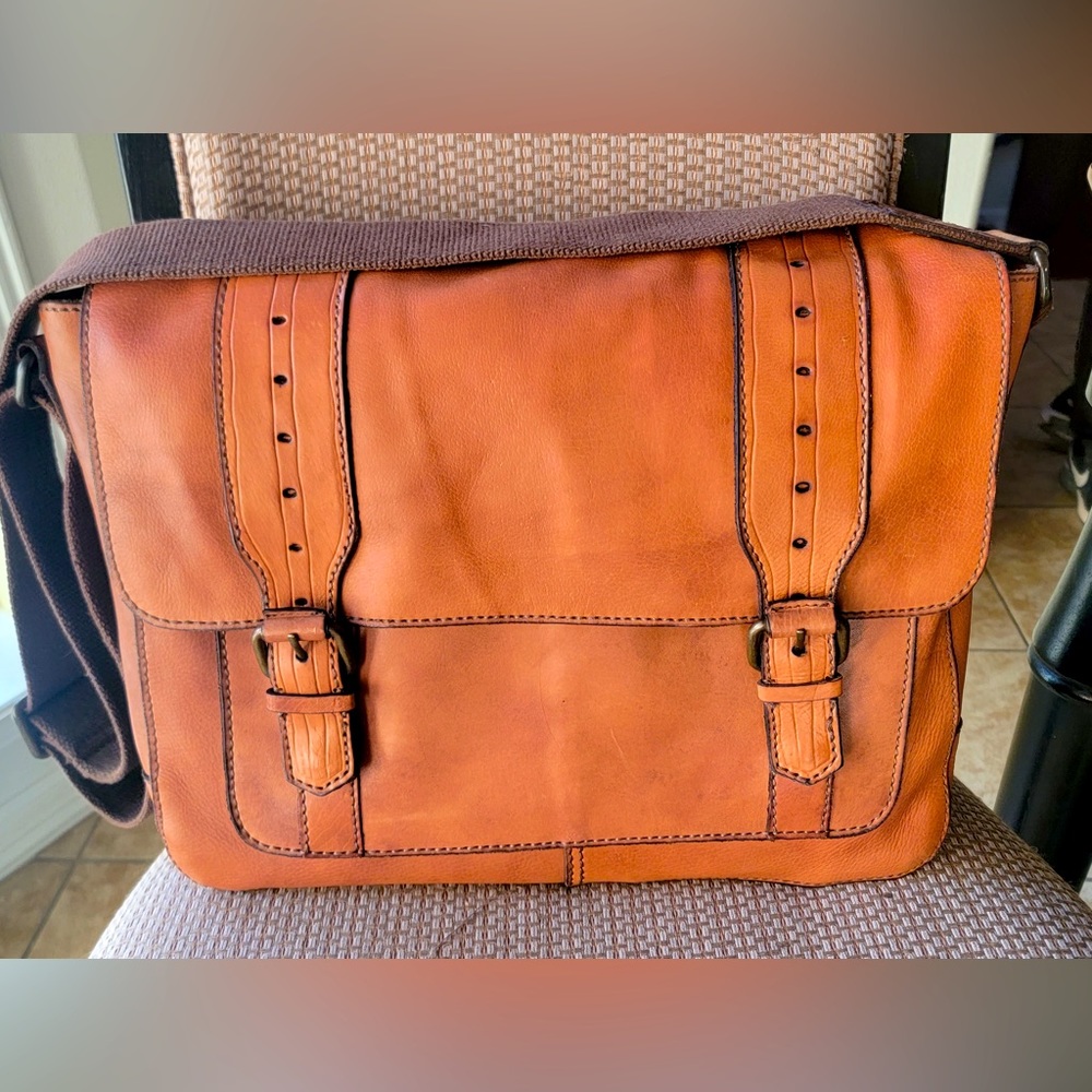 Leather fossil messenger bag